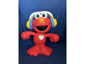 Playskool Sesame Street Lets Dance Elmo 12” Sings Dance Headphone Music Works
